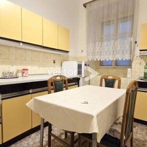 Sušak, prostran 4-soban stan s velikom terasom