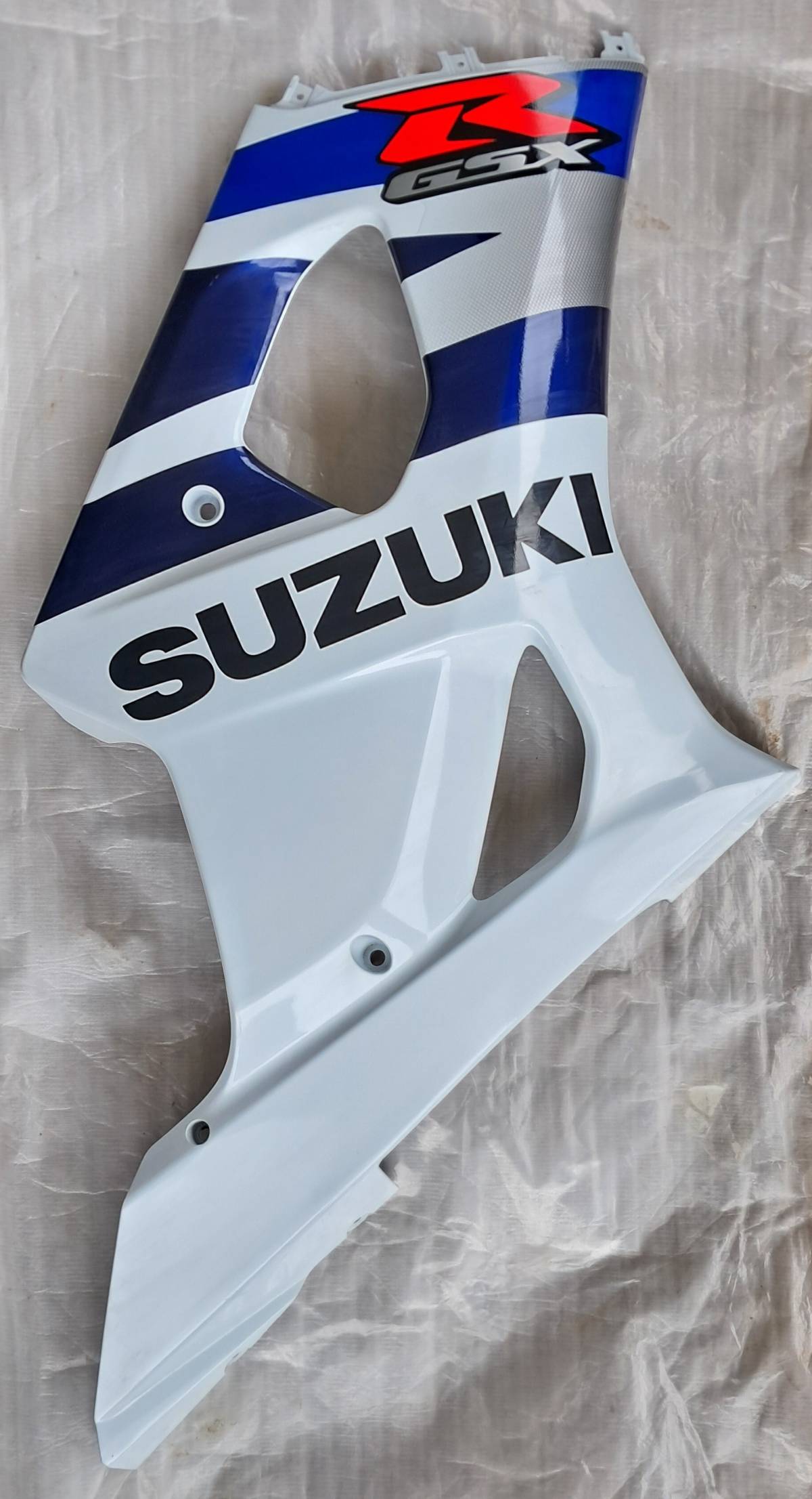 SUZUKI GSX-R 1000 - Desna bočna oplata NOVO!!!