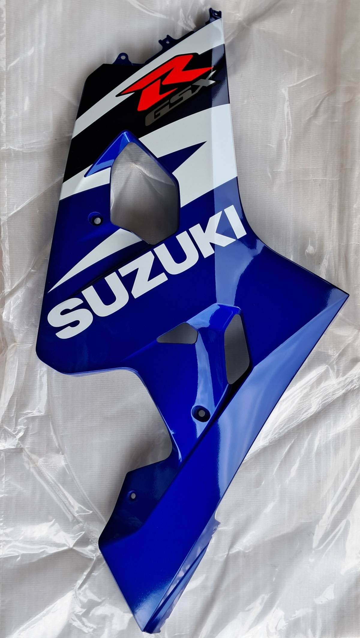 SUZUKI GSX-R 600/750 - Desna bočna oplata NOVO!!!