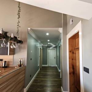 Svetvinčenat, moderna novogradnja s bazenom