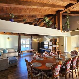 Svetvinčenat, moderna novogradnja s bazenom