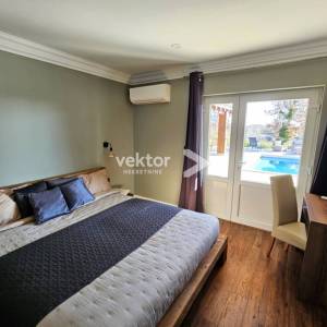 Svetvinčenat, moderna novogradnja s bazenom