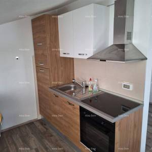 TAR – VABRIGA, STAN U POTKROVLJU, 84 m2