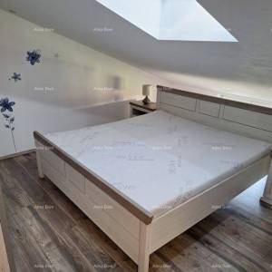 TAR – VABRIGA, STAN U POTKROVLJU, 84 m2