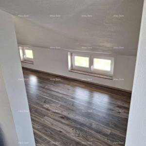 TAR – VABRIGA, STAN U POTKROVLJU, 84 m2