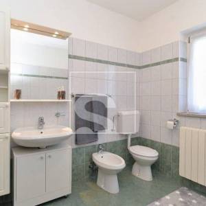 Top lokacija: 4 uhodana apartmana i poslovni prostor