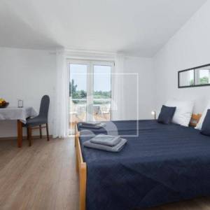 Top lokacija: 4 uhodana apartmana i poslovni prostor