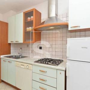 Top lokacija: 4 uhodana apartmana i poslovni prostor