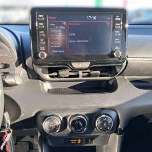 Toyota Yaris 1.5 VVT-iE HB 5D M/T6 SOL - 3 godine jamstva