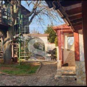 Tri kuće na parceli s pogledom na more 