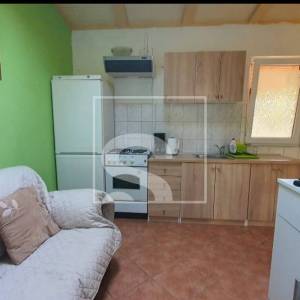 Tri kuće na parceli s pogledom na more 