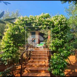 Tri kuće na parceli s pogledom na more 