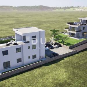 TRIBUNJ, SOVLJA - Stan s vrtom u prizemlju u blizini plaže NOVOGRADNJA