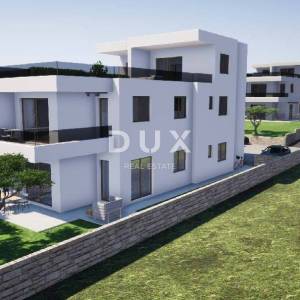 TRIBUNJ, SOVLJA - Stan s vrtom u prizemlju u blizini plaže NOVOGRADNJA