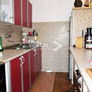 Trsat, 67m2, 3-soban stan s okućnicom