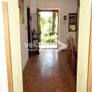 Trsat, 67m2, 3-soban stan s okućnicom