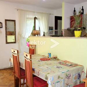 Trsat, 67m2, 3-soban stan s okućnicom