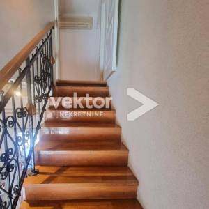 Trsat, stan s okućnicom i dodatnim apartmanom