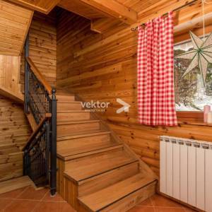 Tršće, goranska kuća za odmor s grijanim bazenom