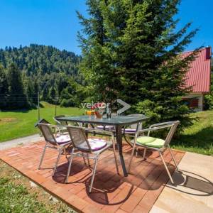 Tršće, goranska kuća za odmor s grijanim bazenom