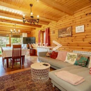 Tršće, goranska kuća za odmor s grijanim bazenom