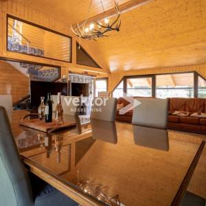 Tršće, goranska kuća za odmor s grijanim bazenom