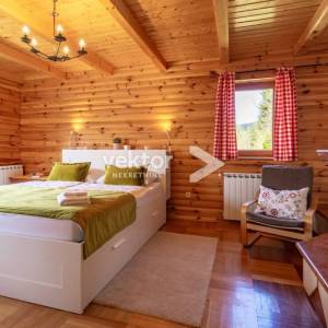 Tršće, goranska kuća za odmor s grijanim bazenom