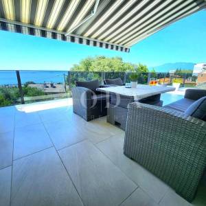 Turnić – Luksuzan 3S+DB s terasom i pogledom na more