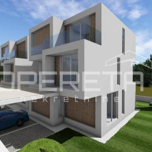 Umag – Građevinsko zemljište s dozvolom za 6 stanova
