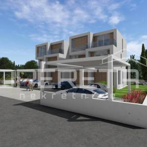 Umag – Građevinsko zemljište s dozvolom za 6 stanova
