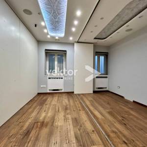 Uređen poslovni prostor u centru grada