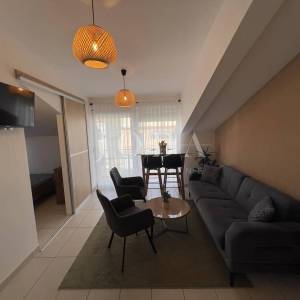 Uređeni apartman u centru Crikvenice, prvi red do mora