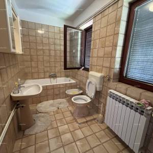 VALBANDON - Kuća s dva stana – idealna za obiteljski život ili investiciju