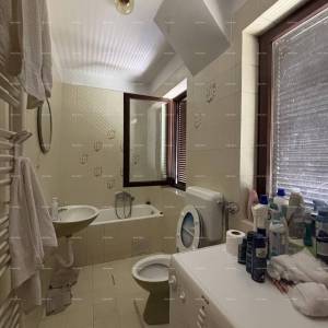 VALBANDON - Kuća s dva stana – idealna za obiteljski život ili investiciju