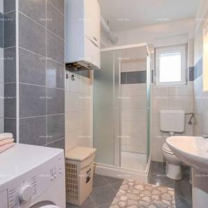 Valdebek. Kuća s 4 stana svaki stan zaseban ulaz!  Blizina centra Pule!