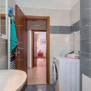 Valdebek. Kuća s 4 stana svaki stan zaseban ulaz!  Blizina centra Pule!