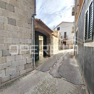 Vela Varoš, centar Splita, poslovni prostor s turističkim potencijalom