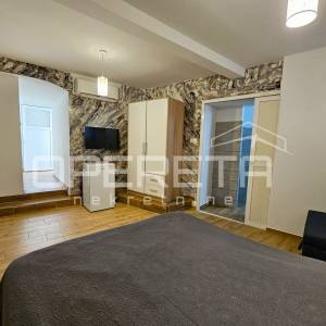 Vela Varoš, centar Splita, poslovni prostor s turističkim potencijalom