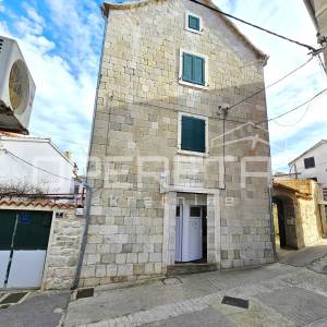 Vela Varoš, centar Splita, poslovni prostor s turističkim potencijalom