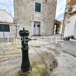 Vela Varoš, centar Splita, poslovni prostor s turističkim potencijalom