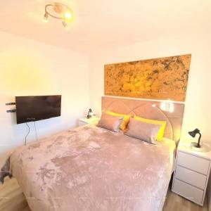 Veli Vrh! Pula! Dvije prizemnice s bazenom!