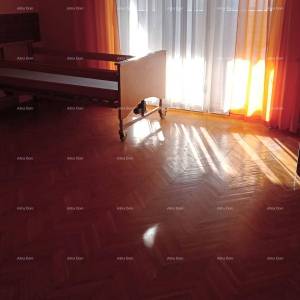 Veruda. Prodaja kuće s apartmanima u Puli  blizu mora, s pogledom na more