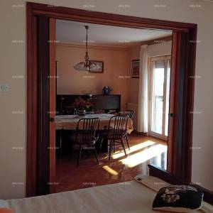 Veruda. Prodaja kuće s apartmanima u Puli  blizu mora, s pogledom na more