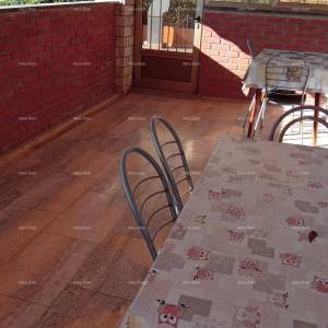 Veruda. Prodaja kuće s apartmanima u Puli  blizu mora, s pogledom na more