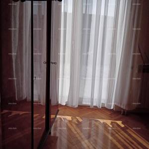 Veruda. Prodaja kuće s apartmanima u Puli  blizu mora, s pogledom na more