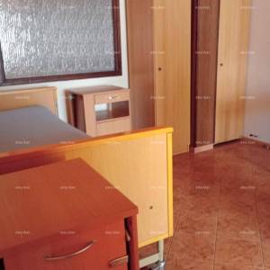 Veruda. Prodaja kuće s apartmanima u Puli  blizu mora, s pogledom na more