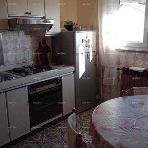 Veruda. Prodaja kuće s apartmanima u Puli  blizu mora, s pogledom na more