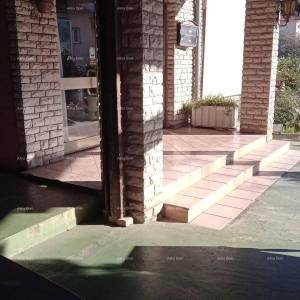 Veruda. Prodaja kuće s apartmanima u Puli  blizu mora, s pogledom na more