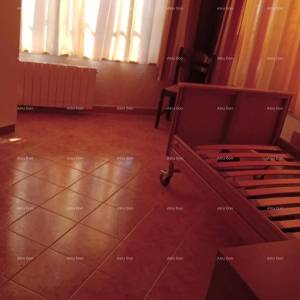 Veruda. Prodaja kuće s apartmanima u Puli  blizu mora, s pogledom na more