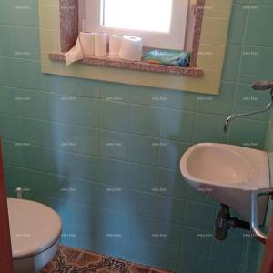 Veruda. Prodaja kuće s apartmanima u Puli  blizu mora, s pogledom na more